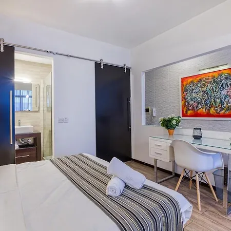 Stylish 1bedroom In The Heart Of St Julians 403