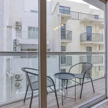 Stylish 1bedroom In The Heart Of St Julians 403 San Ġiljan